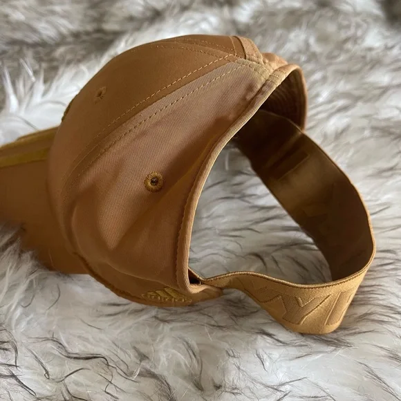 Ivy park cap - Picture 3 of 4